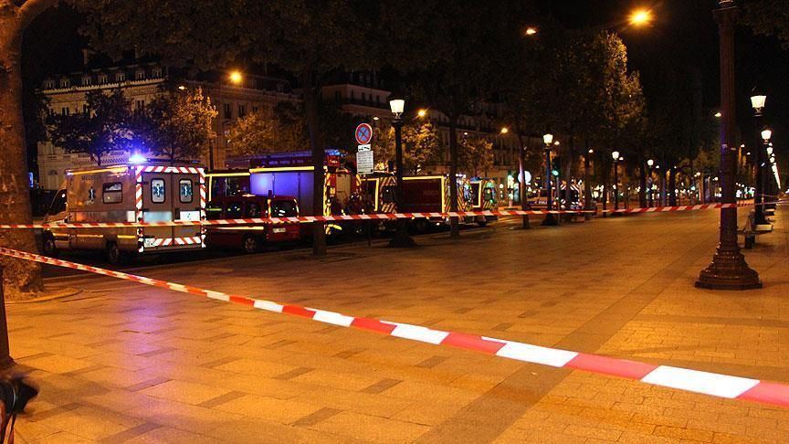 فرنسا ... مقتل طفلة واصابات باقتحام مركبة مطعما بباريس