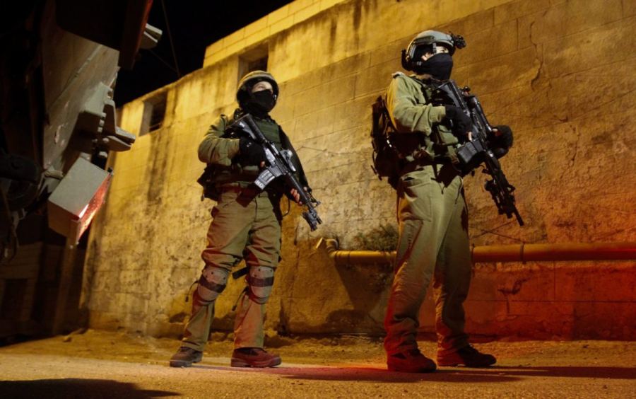 الاحتلال يعتقل 15 شخصاً بمناطق مختلفة بالضفة