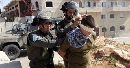 الاحتلال يعتقل 13 فلسطينياً بالضفة والقدس