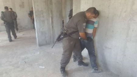 اعتقال 26 عاملاً فلسطينياً في ‘ حريش ‘ 