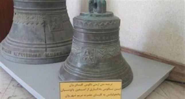 إيران تعيد جرس كنيسة عمره 700 سنة إلى تركيا