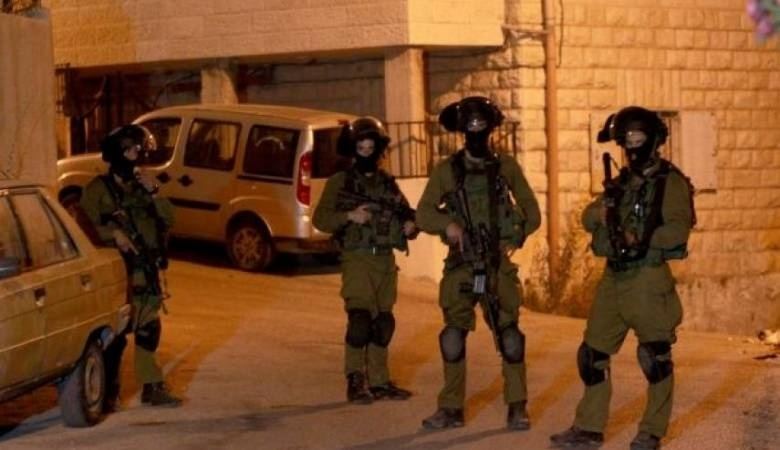 الاحتلال يعتقل 11 فلسطينياً في مناطق مختلفة بالضفة