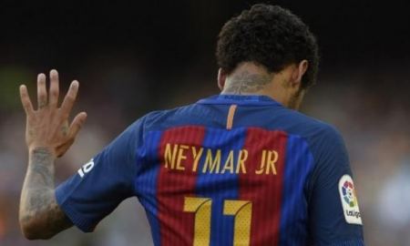 نيمار بفسخ تعاقده مع برشلونة الاسباني ويتجه الى فرنسا