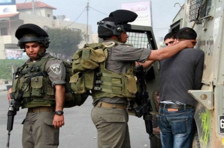 الاحتلال يعتقل 5 فلسطينيين من الخليل في القدس بحجة التخطيط لتنفيذ عمليات 