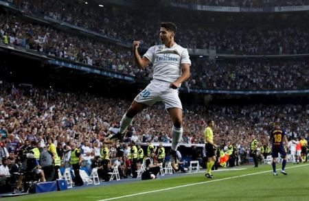 ريال مدريد يقهر برشلونة في الكلاسيكو الثاني
