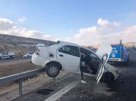 في حادثي طرق ... مصرع شاب وفتاة
