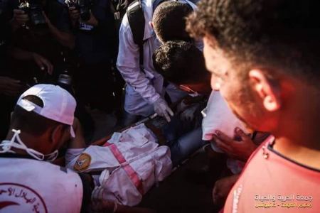 شهيدان أحدهما مسعف برصاص الاحتلال الاسرائيلي في " جمعة الحرية والحياة "