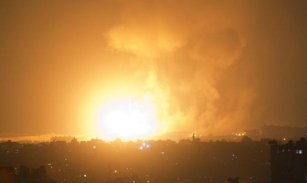 طيران الاحتلال يقصف مواقع في غزة