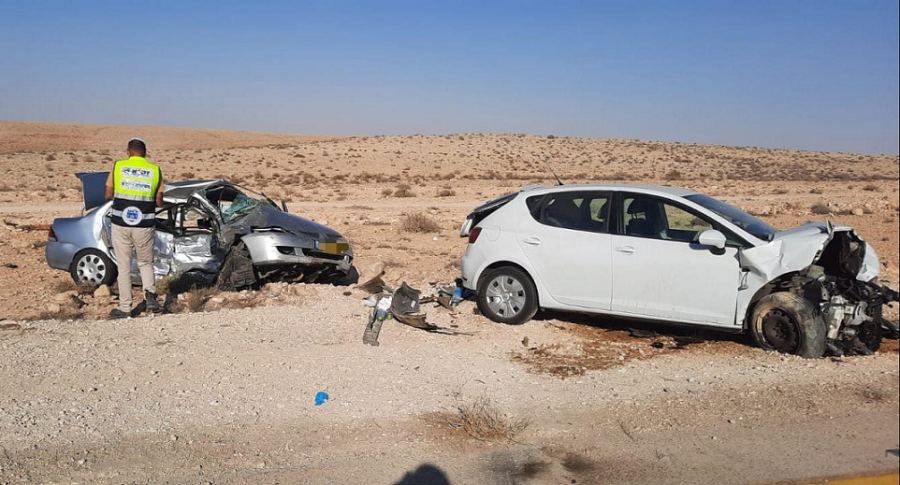 مصرع امرأة ورضيعتها بحادث سير في النقب