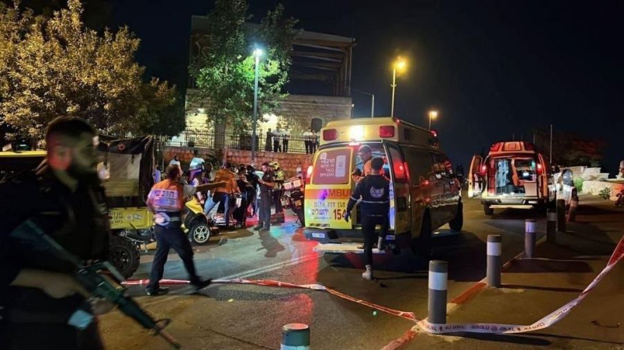 القدس : اصابة 7 مستوطنين في عملية إطلاق نار على حافلة