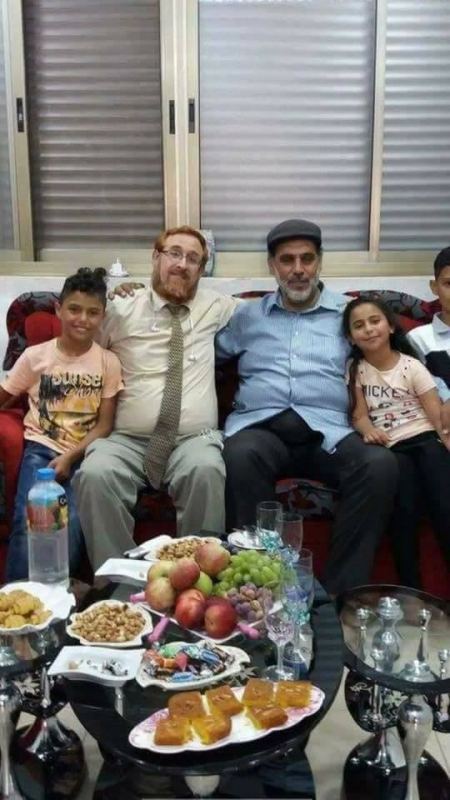 الاجهزة الامنية في السلطة تعتقل مواطن من الخليل استقبل يهودا غليك في منزله