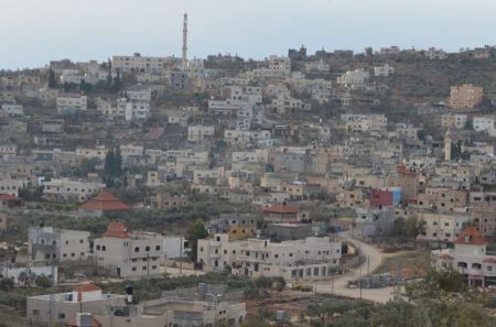 الشرطة الفلسطينية تحقق بوفاة سيدة وجدت مشنوقة داخل منزلها جنوب نابلس