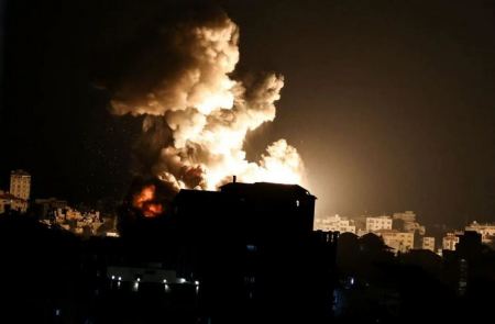 الاحتلال يقصف عدة مواقع في غزة