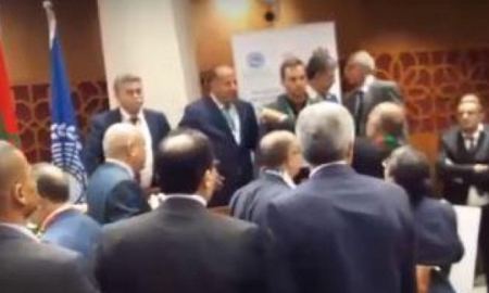 طرد وفد إسرائيلي يترأسه عمير بيرتس من برلمان المغرب