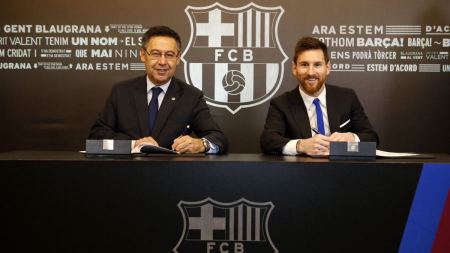  ميسي يوقع على تمديد عقده مع البارسا لغاية 2021
