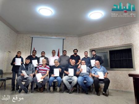 اختتام دورة في اللغة العبرية للمبتدئين في مقر بلدية برطعة