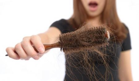 تساقط الشعر : اسبابه وطرق علاجه