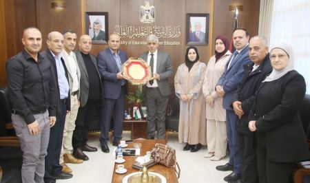 زيارة بلدية برطعة لمعالي وزير التربية والتعليم أ.د.أمجد برهم