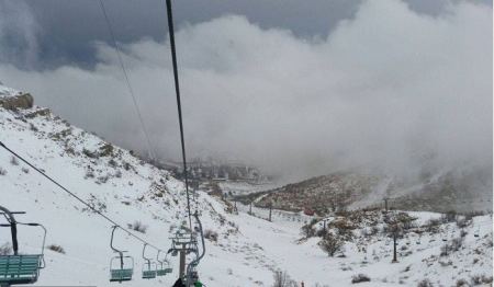 صور ... تراكم الثلوج في جبل الشيخ 