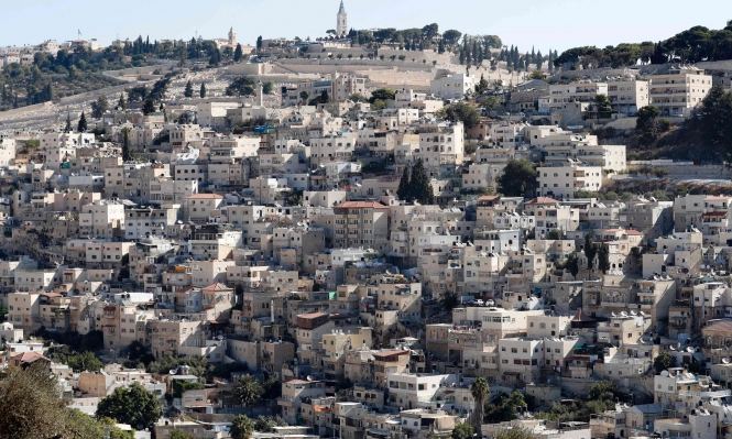 مستوطنون يستولون على مبنى في سلوان بمساندة شرطة الاحتلال
