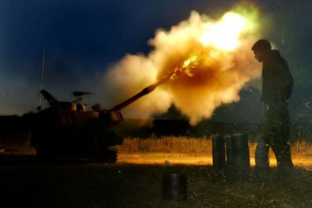 الاحتلال يطلق قذيفة مدفعية تجاه وسط غزة