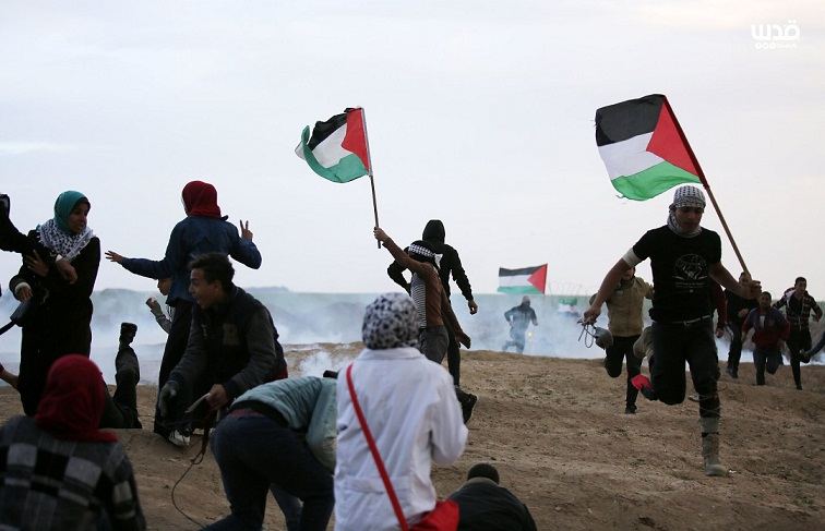 غزة ... عشرات الاصابات من بينها اصابة خطيرة لطفل في مسيرات العودة