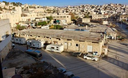 بقرار من وزير جيش الاحتلال "نفتالي بينت"... بناء حي استيطاني جديد في البلدة القديمة بالخليل 