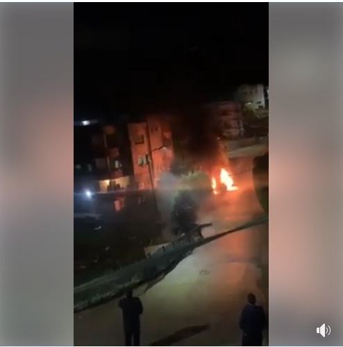 اضرام النار في 3 مركبات واطلاق نار بشجار في طرعان