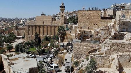 وزارة الاوقاف الفلسطينية تغلق 4 مساجد بالخليل لتعزيز التواجد بالحرم الإبراهيمي
