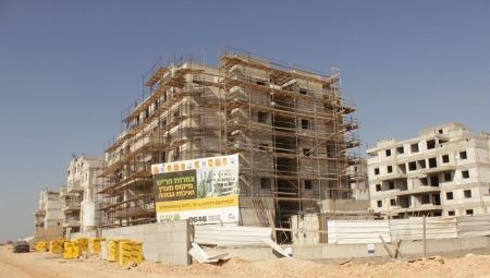 شجار بين عمال فلسطينيين وطعن أحدهم داخل مستوطنة حريش القريبة من برطعة