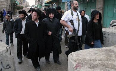 بالجملة .... المستوطنون يستولون على مساكن في القدس 