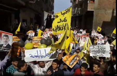 مصر ... " الغلابة " يخرجون بعشرات التظاهرات والامن يستخدم الرصاص 