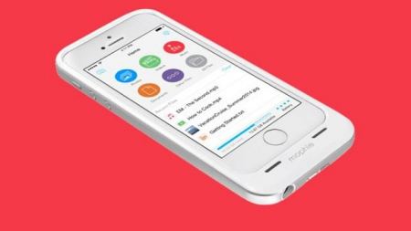 غطاء حماية لهواتف "آيفون" يزودها بطاقة وذاكرة تخزين إضافية 