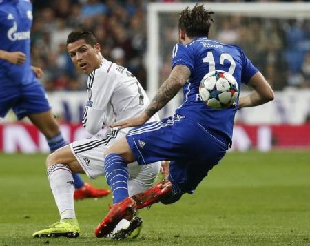رغم خسارته في ملعبه , ريال مدريد الى ربع النهائي في دوري الابطال