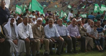 الالاف في مهرجان الاقصى في خطر 