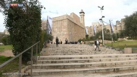 مستوطنون يأخذون منزلا فلسطينيا بأمر محكمة
