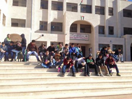 تجاوباً مع طلب الرئيس عباس ... انتظام الدوام في المدارس غدًا الاحد
