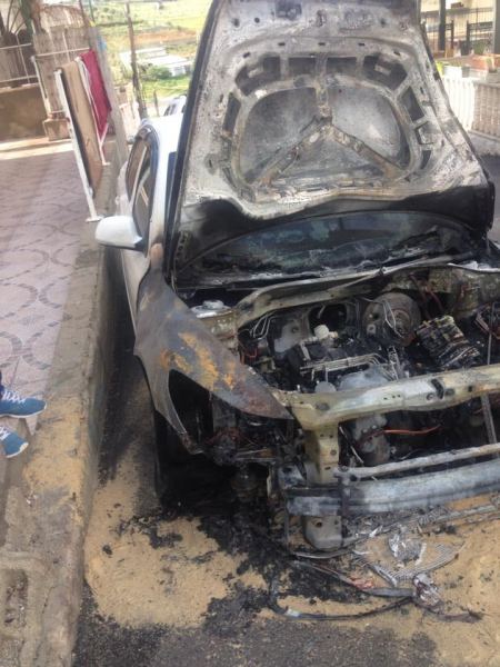 احتراق سيارتين في معاوية ولا اصابات بشرية في الحادث