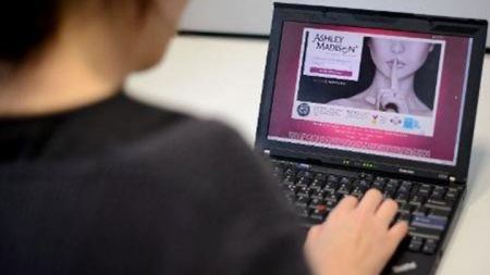 اطلاق موقع الكتروني لتسهيل الخيانة الزوجية في كوريا الجنوبية