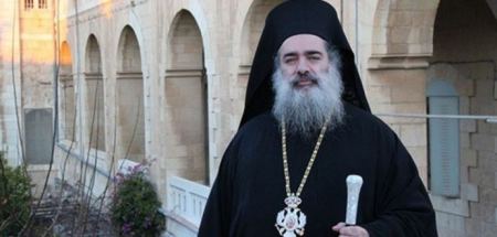 المطران عطا الله حنا ندد منع الاذان في القدس المحتلة 