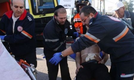 فلسطينية تطعن جندي اسرائيلي شمال رام الله