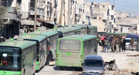 ميليشيات ايرانية تقصف المعابر وتوقف عملية الاجلاء من حلب