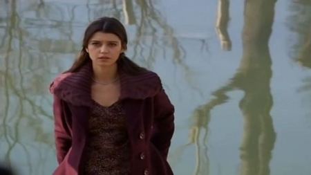 الممثلة التركية بيرين سات تشارك في أسبوع الموضة في رام الله 