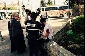 شاب فلسطيني يطعن مستوطناً بالقدس والاصابة طفيفة