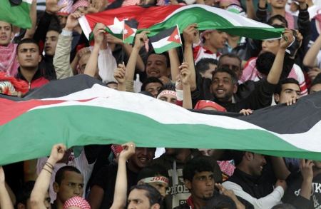 هتافات في الكلاسيكو الأردني ... "نحن خال الولد وانتم كاز البلد" تضرب على وتر حساس 