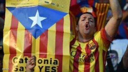 الـ يويفا يدرس تغريم برشلونة بسبب علم كتالونيا على مدرجات الـ كامب نو