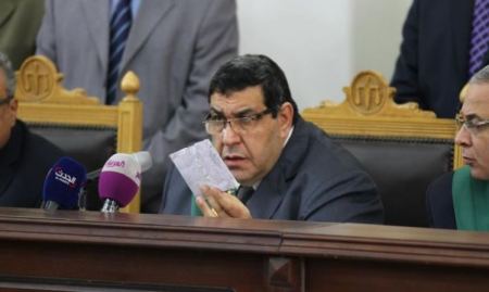 قضاء الانقلاب في مصر ومحاكمة الاموات