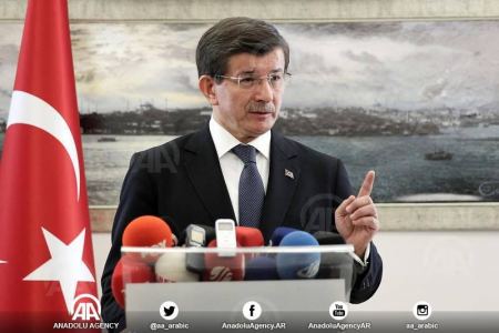 أحمد داود أوغلو : لا تستطيع أي جهة التكلّم معنا باستعلاء، بما في ذلك البابا 