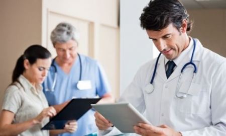 بسبب تسريبه ... مخاوف من إلغاء امتحان GRE لخريجي الطب في اسرائيل