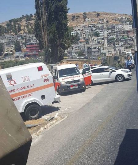 الاحتلال يطلق النار على فلسطيني بزعم تنفيذه عملية طعن شرقي الخليل